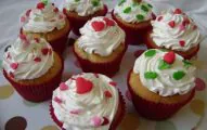 Cupcake com geleia de morango - Mulher das Receitas