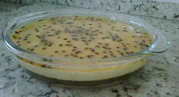 Torta Mousse De Maracujá Com Ganache De Chocolate - Mulher Das Receitas
