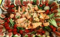 Salada de salmão para banquete