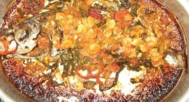 Corvina ao forno ao molho de camarão - Mulher das Receitas